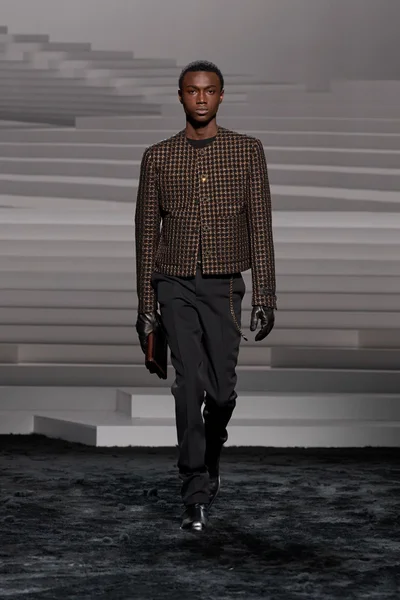Look 40